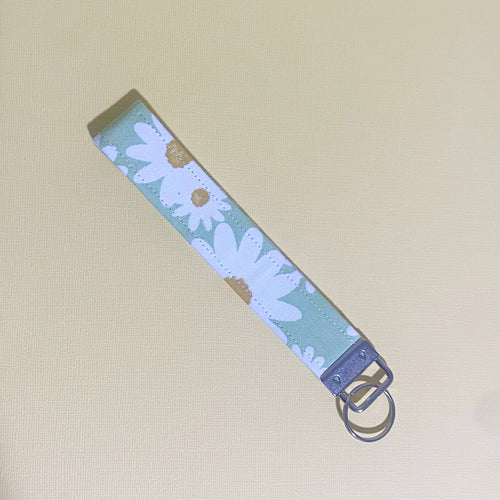 Green Floral Key Cozy