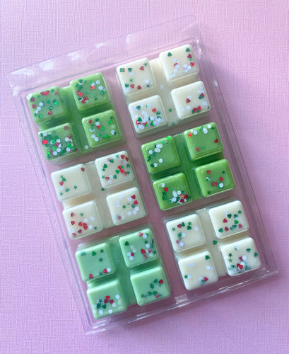 2022 STOCK - Christmas XL Multi Clamshell